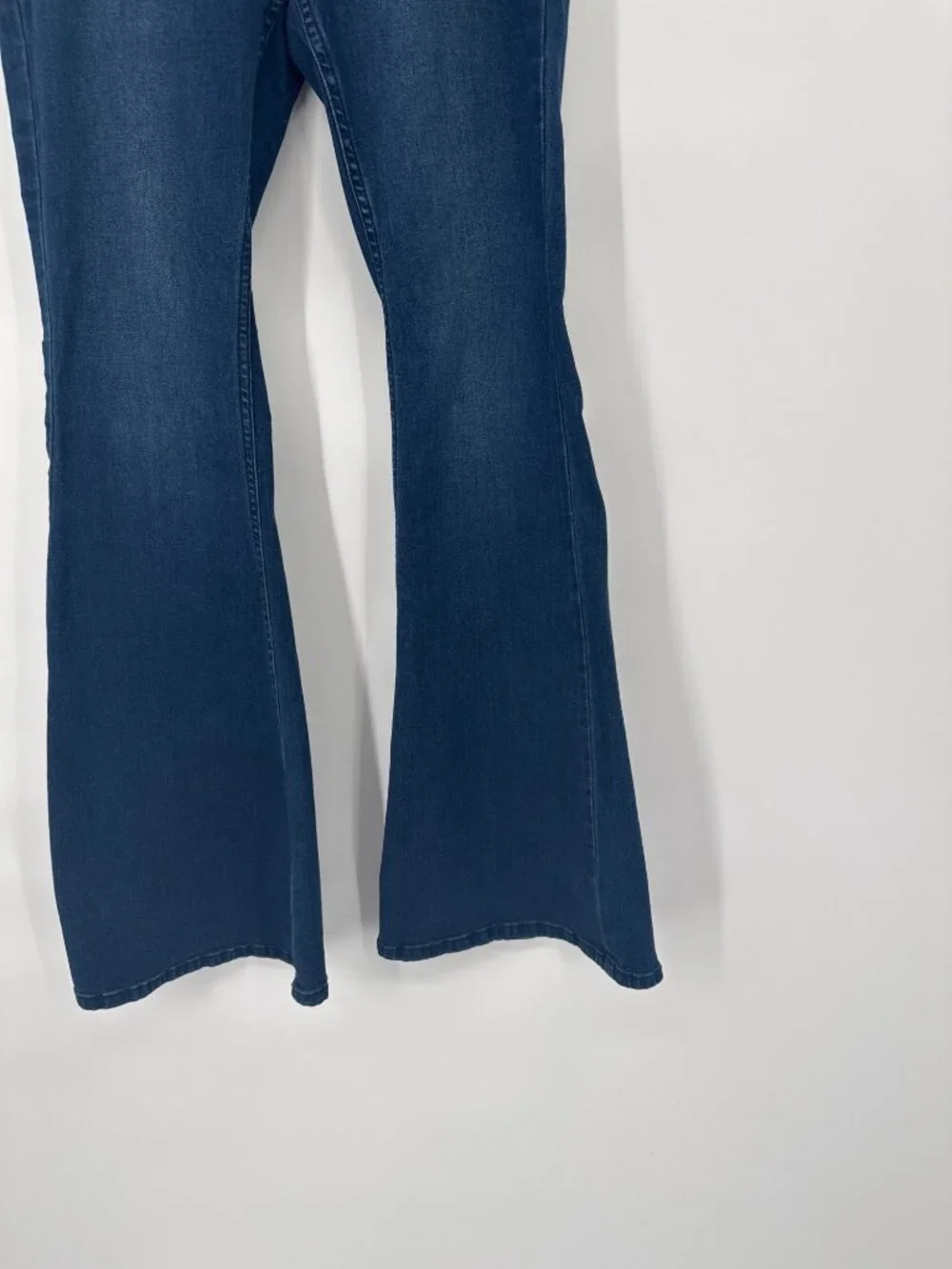 Free People Free People Penny Pull-On Flare Jeans size 30 womens